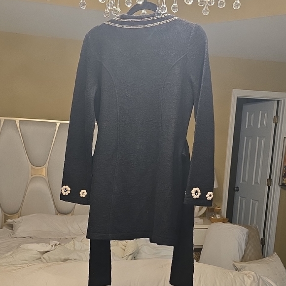 Cynthia Rowley Black Wool Dress Coat with Cream Floral Accents - Picture 5 of 14